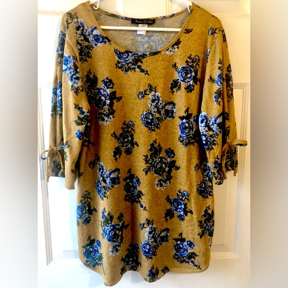 American City Wear Blue Floral Print Muted Gold Split Sleeve Knit Tunic Top 2X
